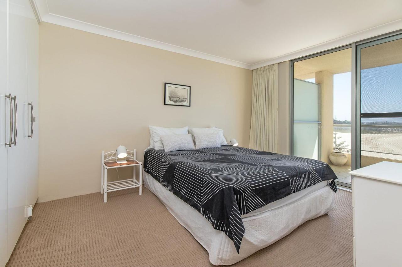 Beachpoint 402 - Linen Not Included Forster Bagian luar foto